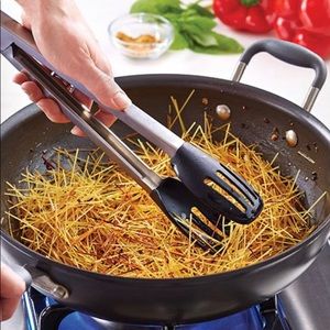 NEW Pampered Chef large chef tongs